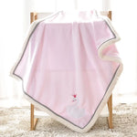 Couverture brodée pour bébé - Vignette | Cosycovers