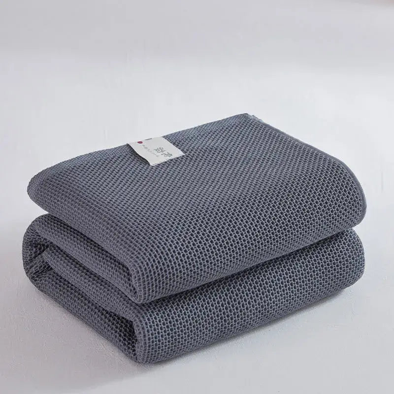 Image of Couverture à carreaux en coton gris cosy pour lit double – texture douce