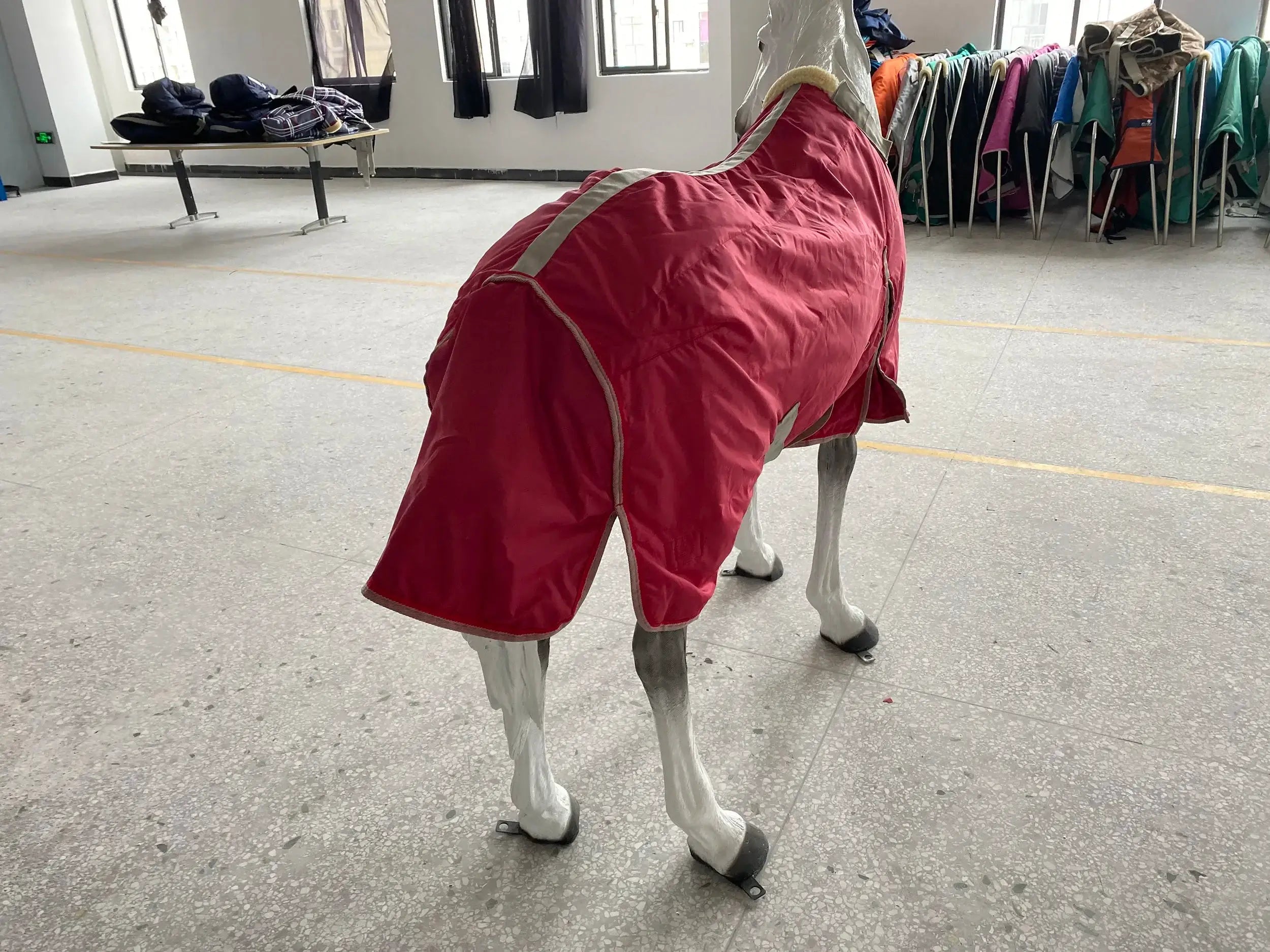 Image of Couverture d'hiver pour cheval rouge 3