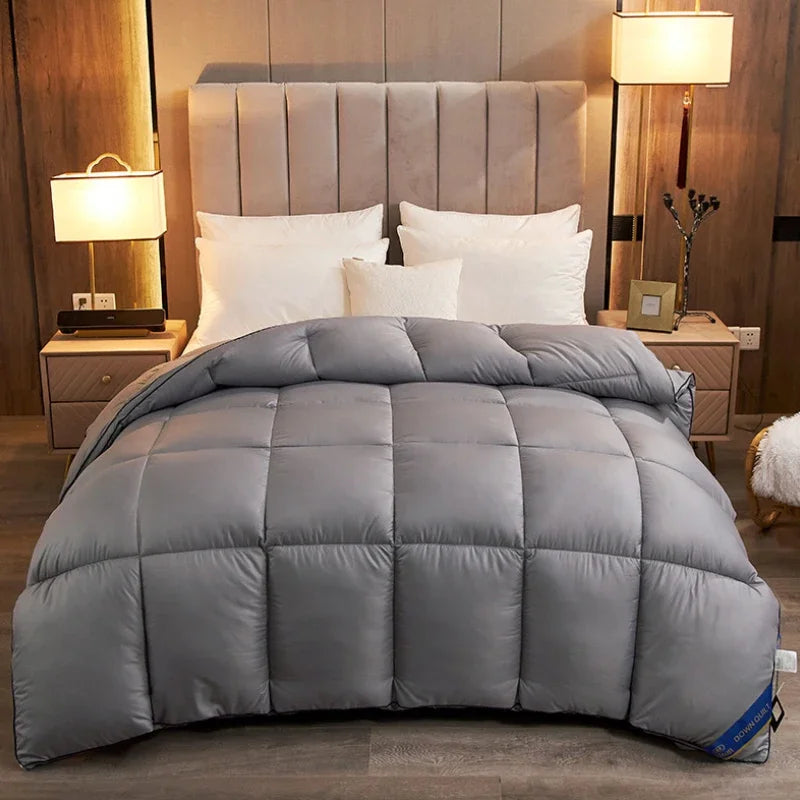 Couverture de lit en duvet gris foncé