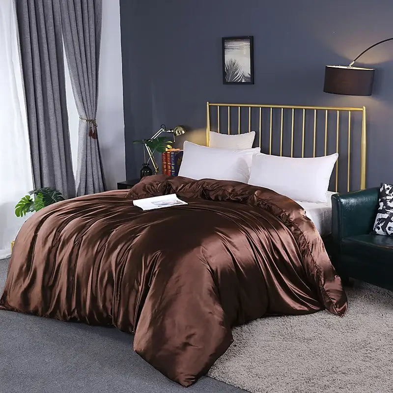 Image of Couverture en satin marron– chauffage naturel et style cosy