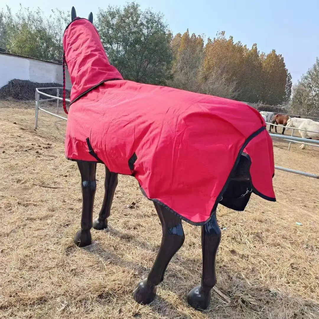 Couverture imperméable pour cheval rouge