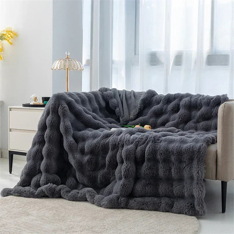Couverture lit en polaire gris foncé
