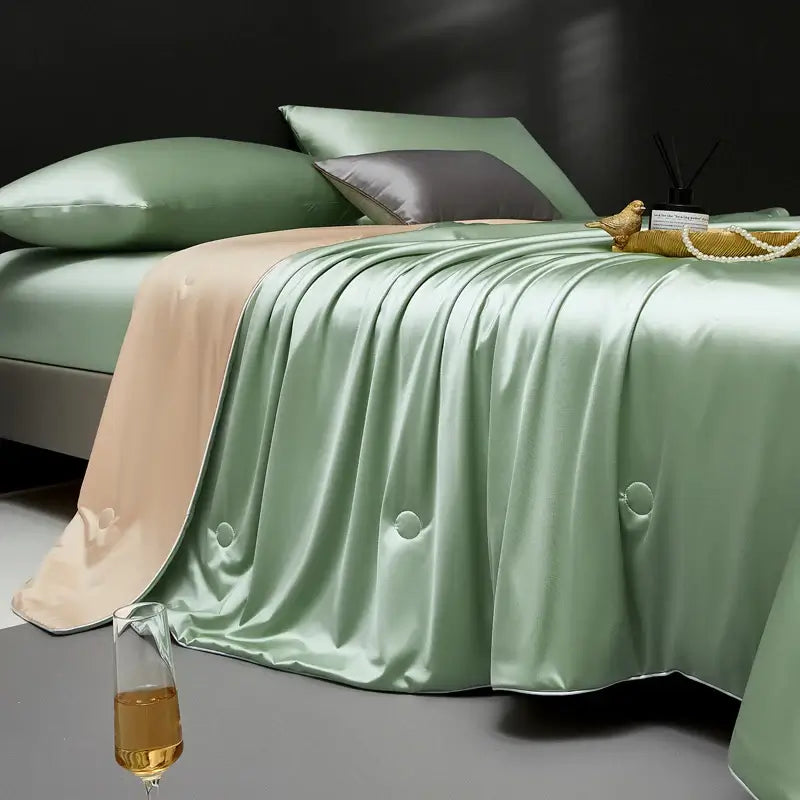 Image of Couverture lit en soie vert – chauffage naturel et style cosy