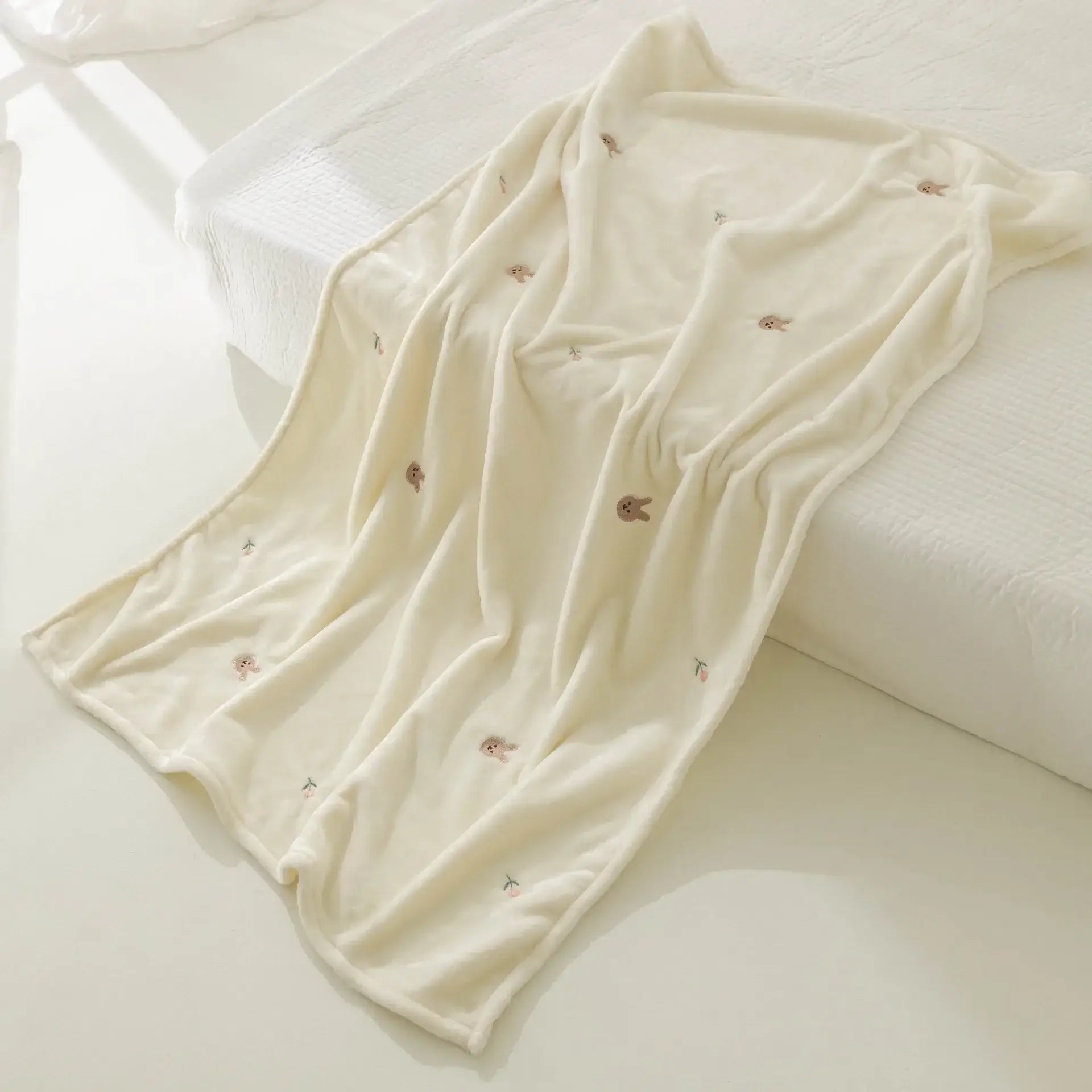 Image of Couverture polaire pour bébé lapin 1