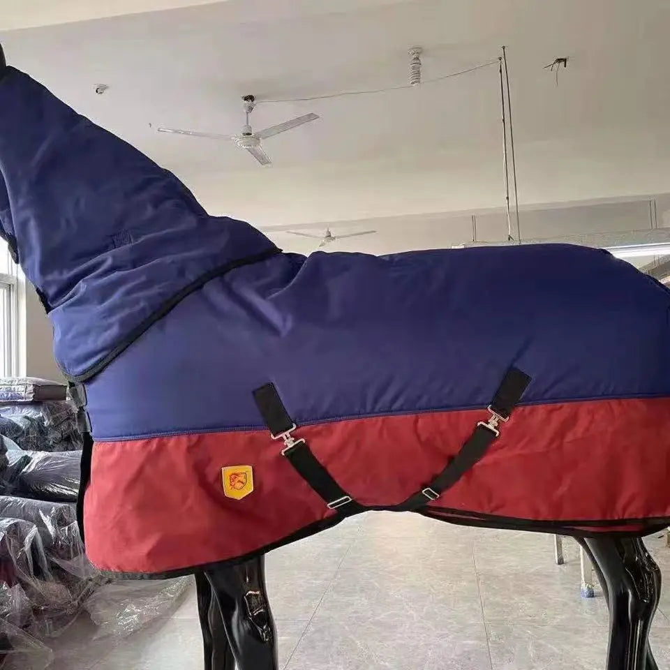 Couverture polaire pour cheval rouge bleu