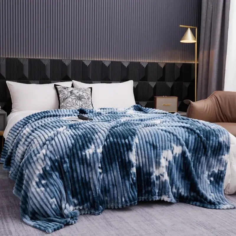 Image of Couverture polaire teinte bleu nuit