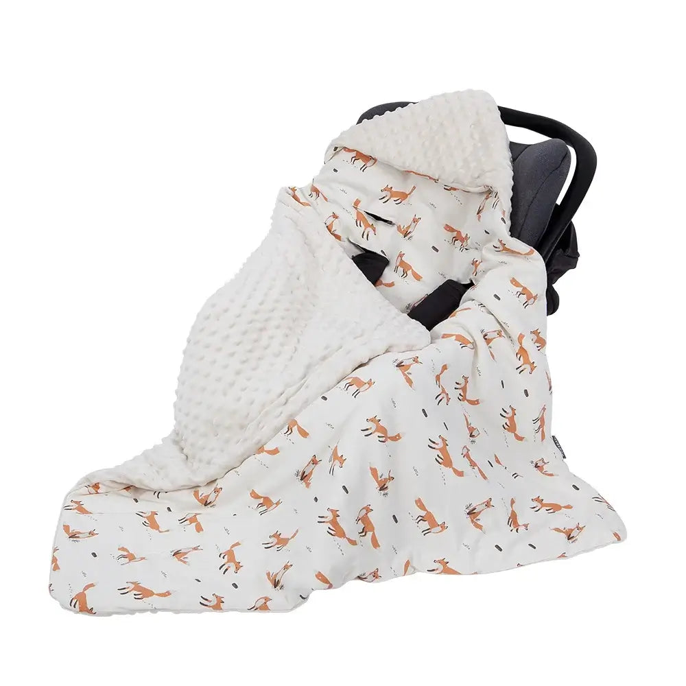 Image of Couverture siège auto pour bébé blanc – léger et confortable